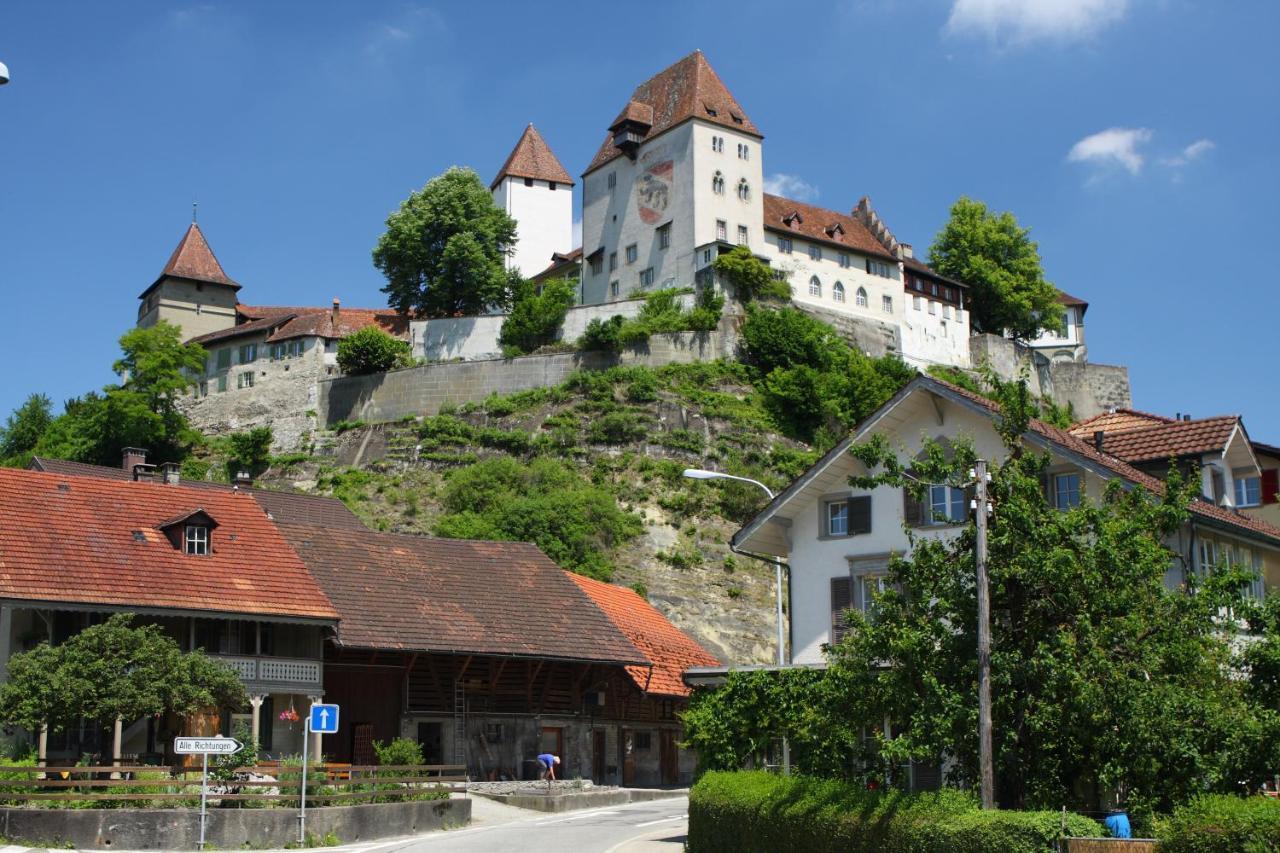 Schloss Burgdorf Youth Hostel Exterior photo